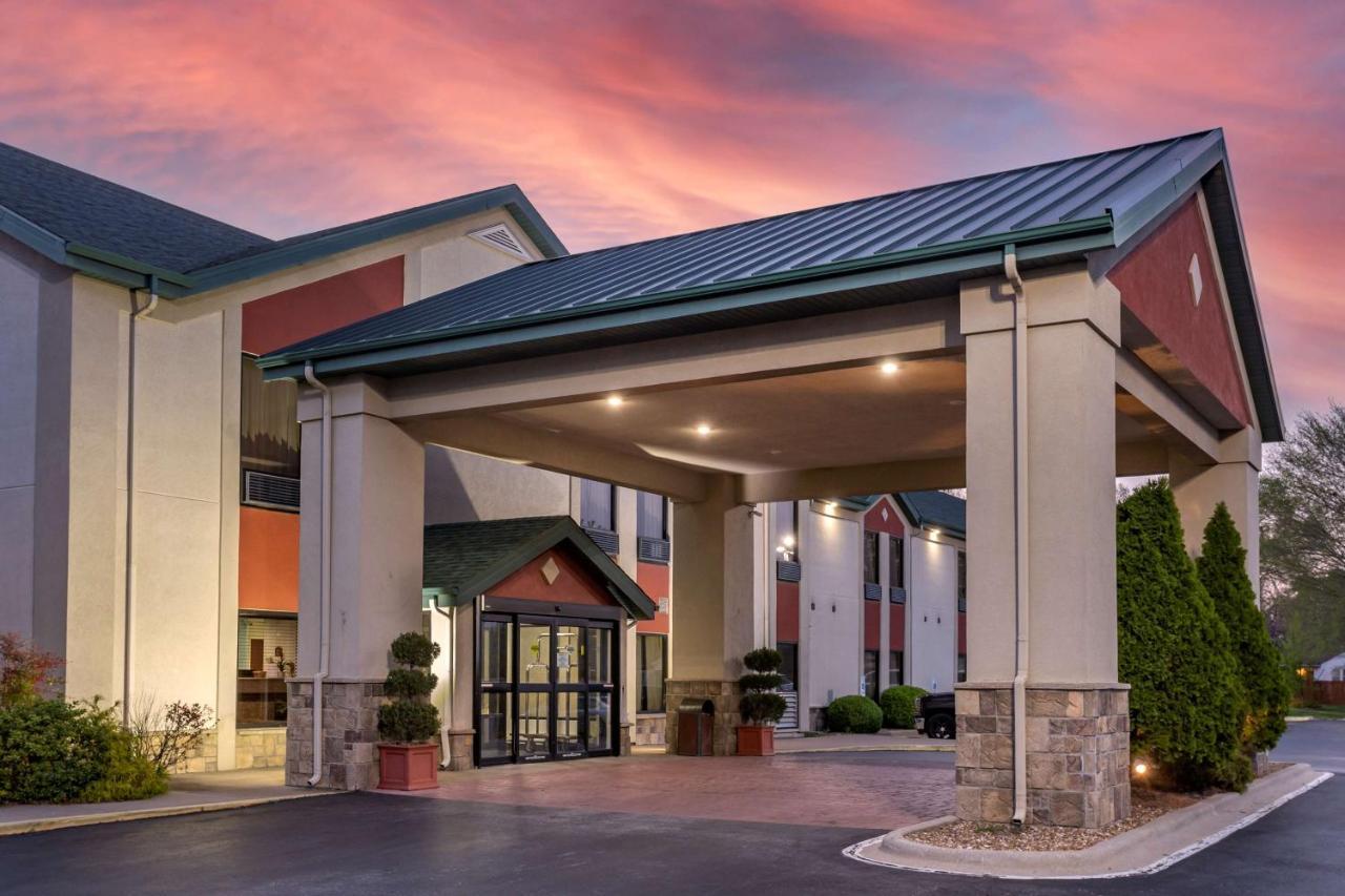 Best Western Plus Springfield Airport Inn Exterior photo