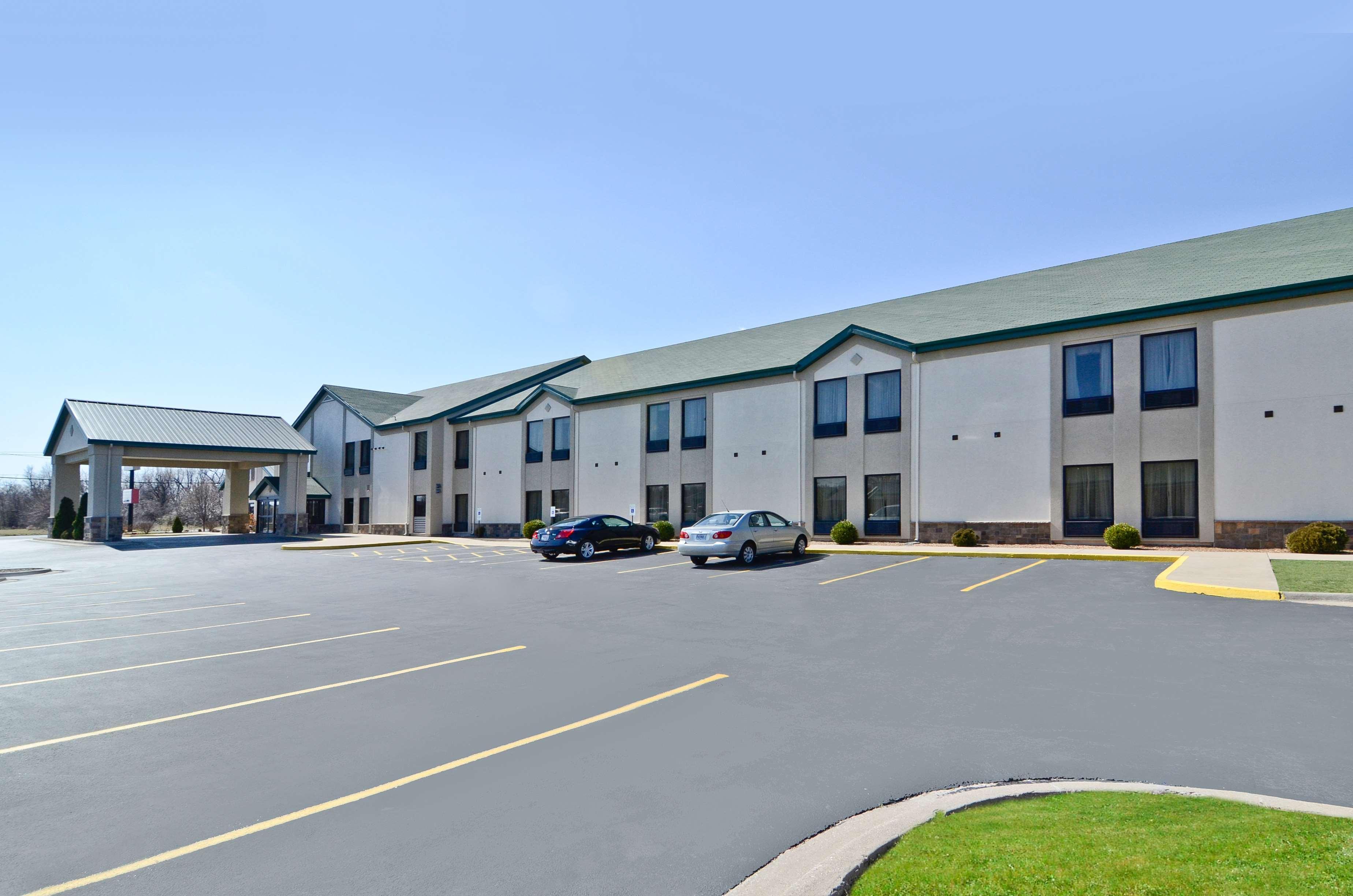 Best Western Plus Springfield Airport Inn Exterior photo