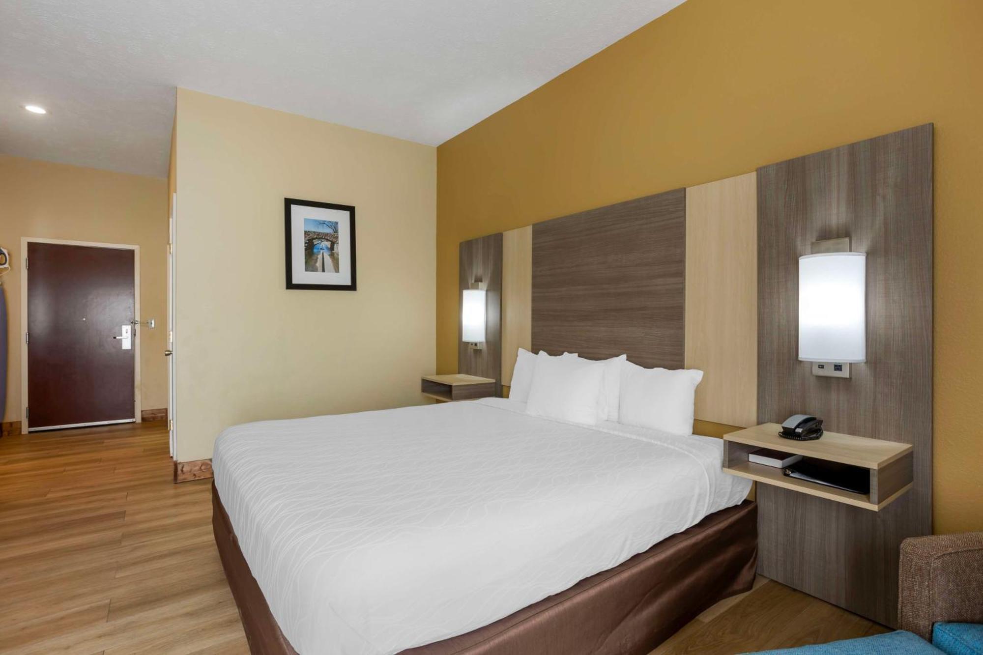 Best Western Plus Springfield Airport Inn Exterior photo