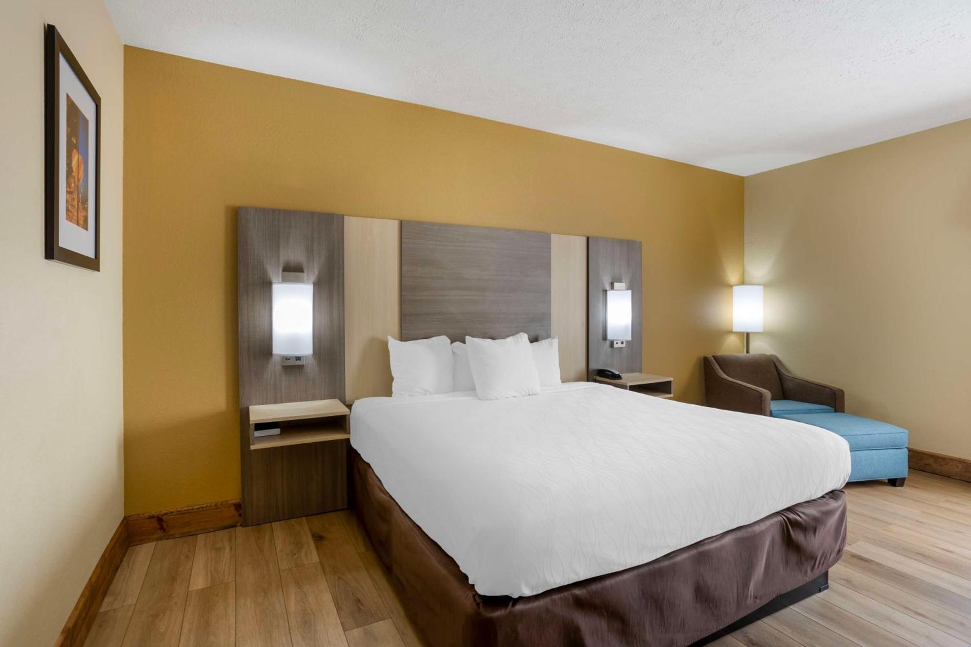 Best Western Plus Springfield Airport Inn Exterior photo