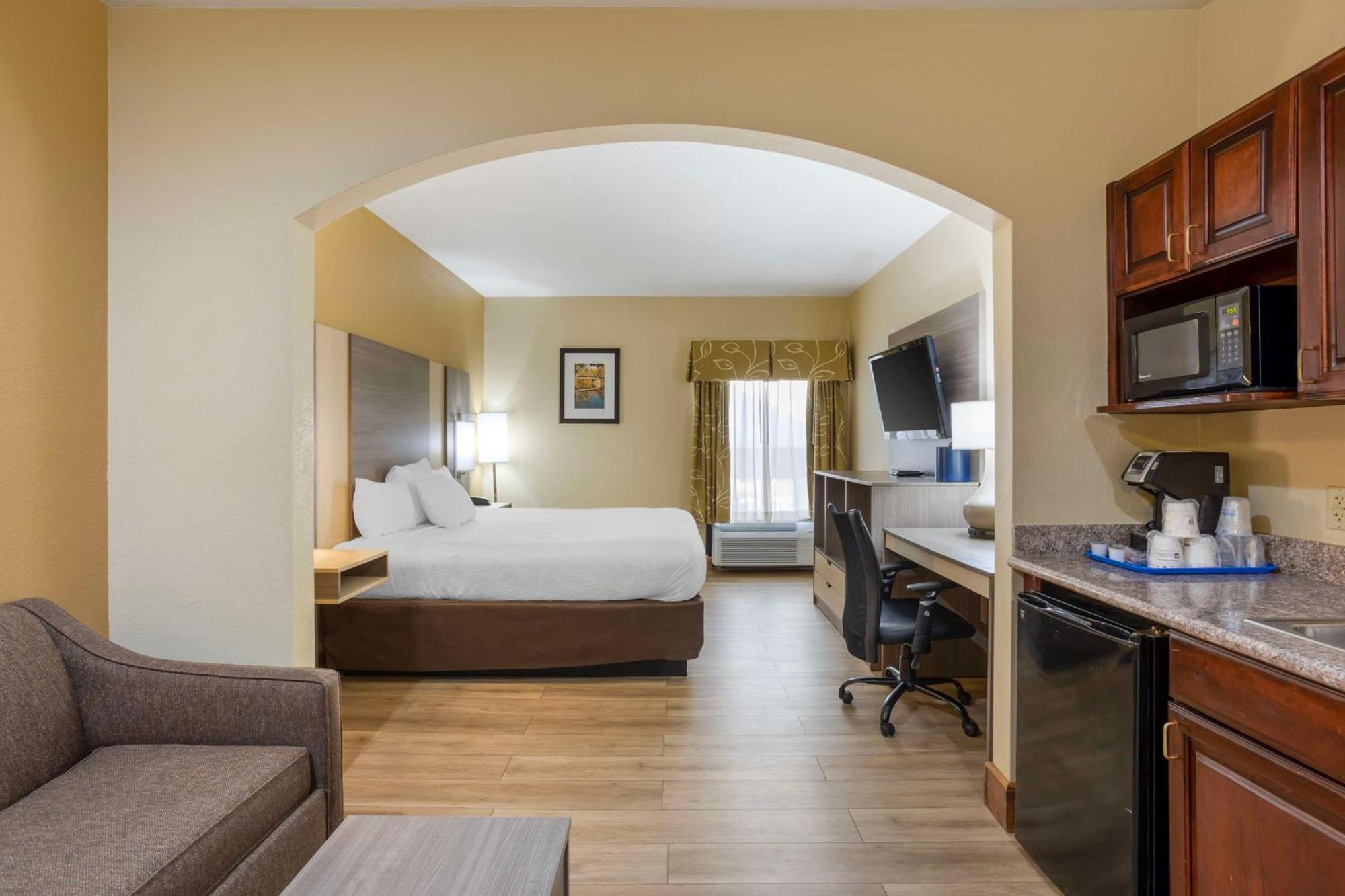 Best Western Plus Springfield Airport Inn Exterior photo