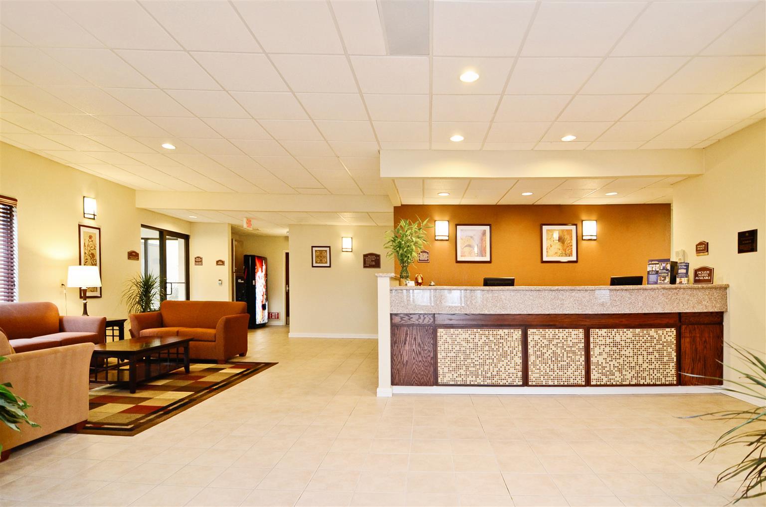 Best Western Plus Springfield Airport Inn Interior photo