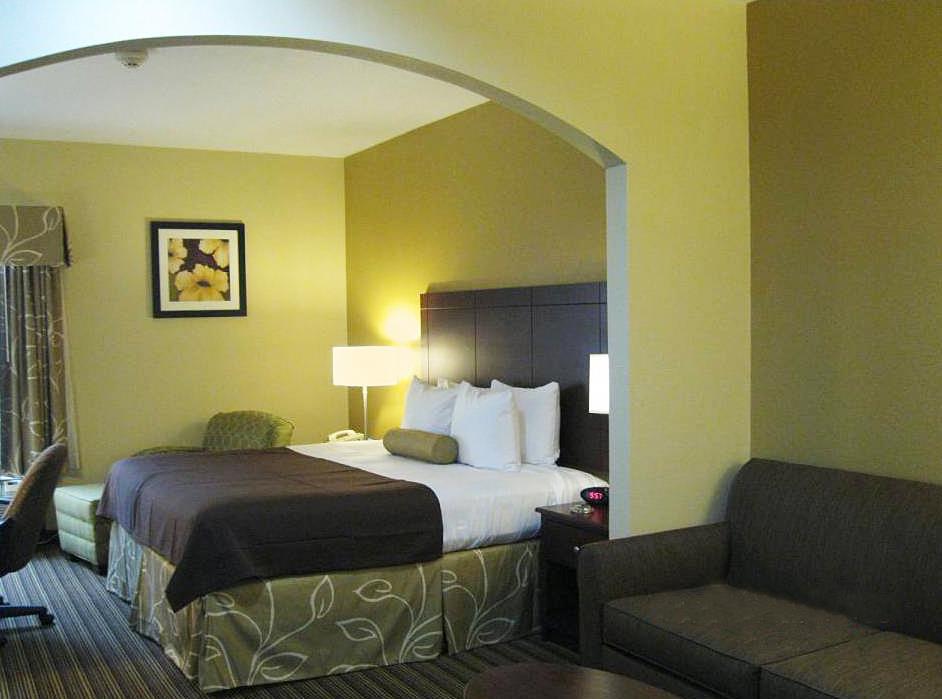 Best Western Plus Springfield Airport Inn Room photo
